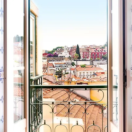 Apartment Alfama Sunrise *
